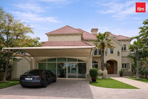 Villa in Jumeirah Islands, Dubai 4 bedrooms, 988.2 sq.m. № 143814 - photo 19