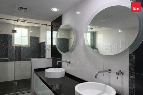 Villa in Jumeirah Islands, Dubai 4 bedrooms, 988.2 sq.m. № 143814 - photo 24