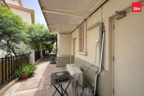 Villa in Jumeirah Islands, Dubai 4 bedrooms, 988.2 sq.m. № 143814 - photo 20