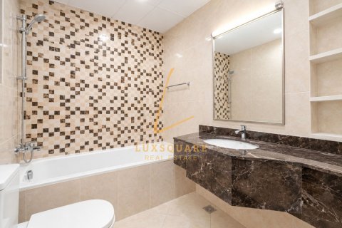 Apartment in Al Furjan, Dubai 2 bedrooms, 125 sq.m. № 144085 - photo 13