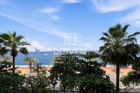 Apartment in The Crescent, Palm Jumeirah, Dubai 1 bedroom, 107.58 sq.m. № 144722 - photo 11