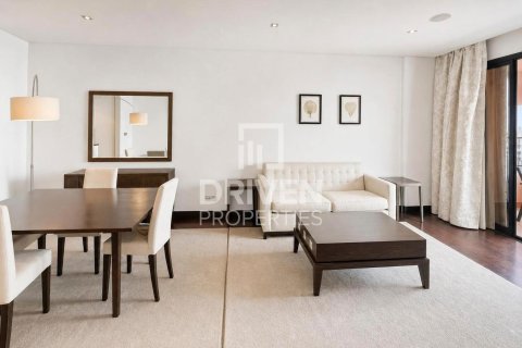 Apartment in The Crescent, Palm Jumeirah, Dubai 1 bedroom, 107.58 sq.m. № 144722 - photo 3