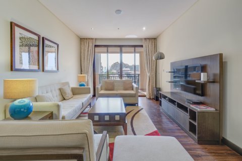 Apartment in Palm Jumeirah, Dubai 2 bedrooms, 165 sq.m. № 143542 - photo 2