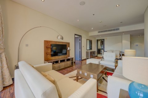 Apartment in Palm Jumeirah, Dubai 2 bedrooms, 165 sq.m. № 143542 - photo 8