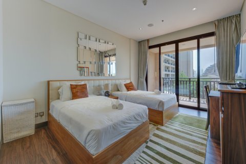 Apartment in Palm Jumeirah, Dubai 2 bedrooms, 165 sq.m. № 143542 - photo 15