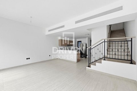 Townhouse in Damac Lagoons, Dubai 5 bedrooms, 306.02 sq.m. № 145113 - photo 2