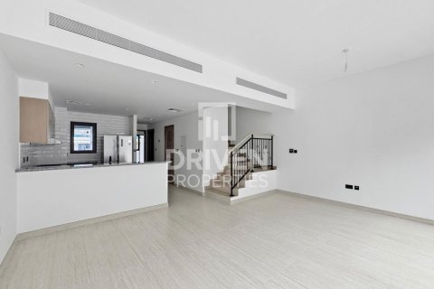 Townhouse in Damac Lagoons, Dubai 5 bedrooms, 306.02 sq.m. № 145113 - photo 4