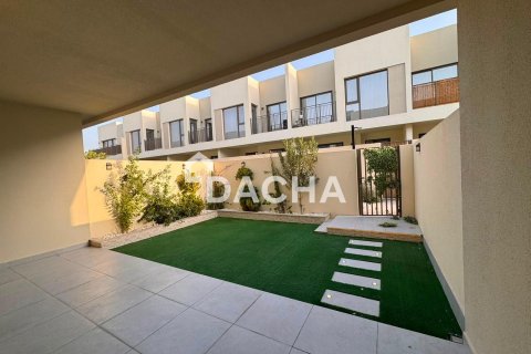 Villa in Dubai South (Dubai World Central), Dubai 3 bedrooms, 181 sq.m. № 143507 - photo 12