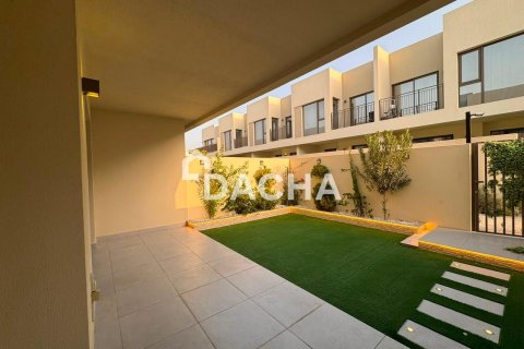 Villa in Dubai South (Dubai World Central), Dubai 3 bedrooms, 181 sq.m. № 143507 - photo 7
