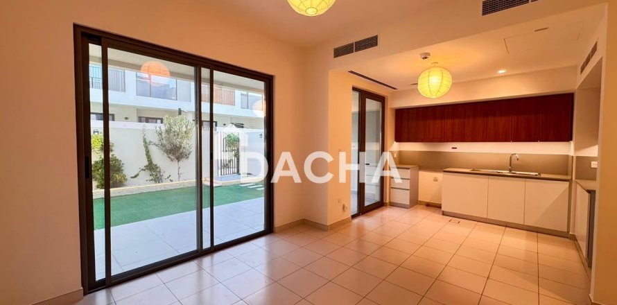 Villa in Dubai South (Dubai World Central), Dubai 3 bedrooms, 181 sq.m. № 143507