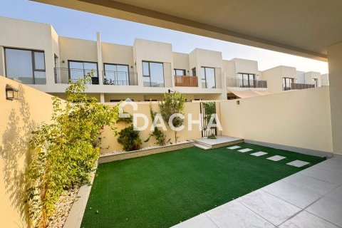 Villa in Dubai South (Dubai World Central), Dubai 3 bedrooms, 181 sq.m. № 143507 - photo 18