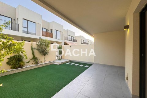 Villa in Dubai South (Dubai World Central), Dubai 3 bedrooms, 181 sq.m. № 143507 - photo 25