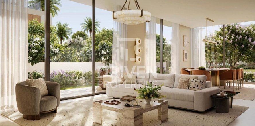 Villa en Dubai Investment Park, Dubai, 4 dormitorios, 339.84 m², № 144425
