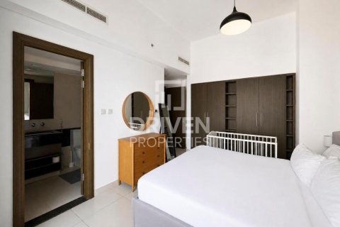 Снять в аренду квартиру в The Lofts, Даунтаун Дубай (Даунтаун Бурдж Дубай), Дубай: 2 спальни, 123.56м², № 145446 - фото 11
