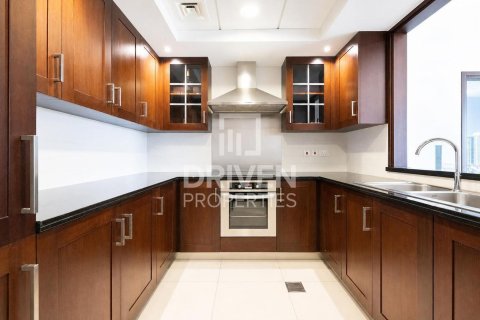 Apartment in 29 Burj Boulevard, Downtown Dubai (Downtown Burj Dubai), Dubai 1 bedroom, 79.34 sq.m. № 144799 - photo 5