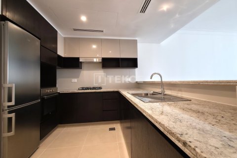 Apartment in Dubai 3 bedrooms, 200 sq.m. № 143896 - photo 5