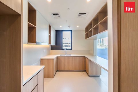 Apartment in Dubai 3 bedrooms, 160.2 sq.m. № 145974 - photo 2