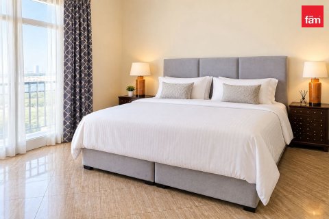 Villa in Dubai 5 bedrooms, 561 sq.m. № 143464 - photo 6