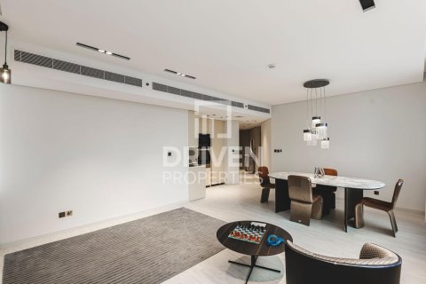 Снять в аренду квартиру в DIFC, Дубай: 2 спальни, 118.73м², № 145615 - фото 3
