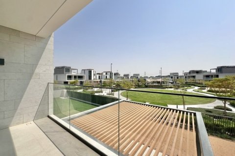 Townhouse in Arabian Ranches 3, Dubai 5 bedrooms, 548.69 sq.m. № 145775 - photo 4