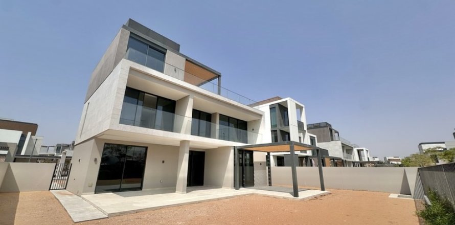 Townhouse in Arabian Ranches 3, Dubai 5 bedrooms, 548.69 sq.m. № 145775