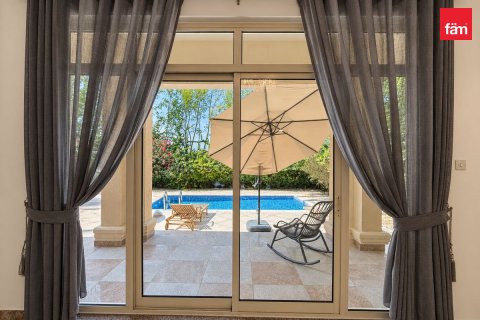 Villa à Jumeirah Islands, Dubai, 4 chambres, 934.9 m², № 143663 - photo 5