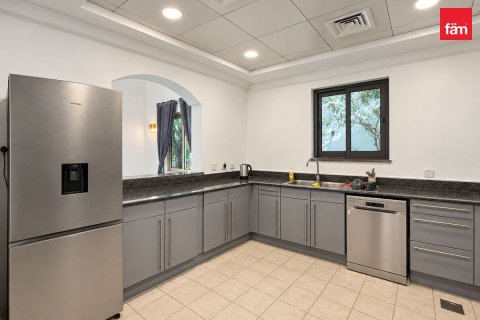 Villa à Jumeirah Islands, Dubai, 4 chambres, 934.9 m², № 143663 - photo 8