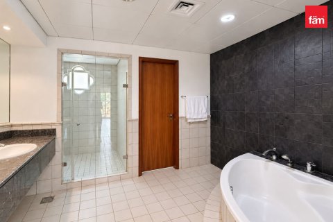 Villa à Jumeirah Islands, Dubai, 4 chambres, 934.9 m², № 143663 - photo 23
