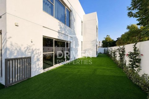 Villa in District One, Mohammed Bin Rashid City, Dubai 5 bedrooms, 804.26 sq.m. № 144908 - photo 22