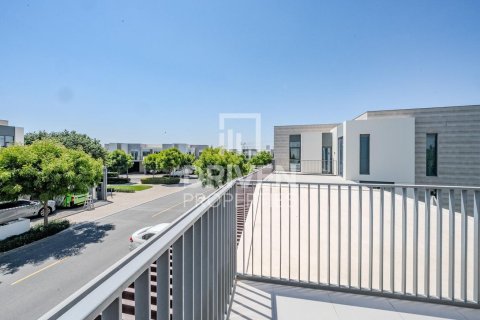 Villa en Sun, Arabian Ranches 3, Dubai, 4 dormitorios, 247.21 m², № 144975 - foto 21