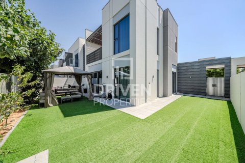 Villa en Sun, Arabian Ranches 3, Dubai, 4 dormitorios, 247.21 m², № 144975 - foto 17