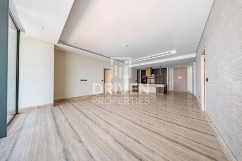 Apartment in The Crescent, Palm Jumeirah, Dubai 2 bedrooms, 205.22 sq.m. № 145195 - photo 2