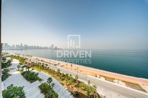 Apartment in The Crescent, Palm Jumeirah, Dubai 2 bedrooms, 205.22 sq.m. № 145195 - photo 13
