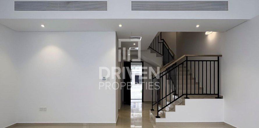 Maison de ville à Dubai, 3 chambres, 112.23 m², № 144132