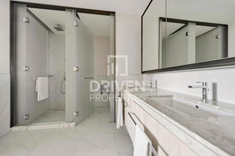 Снять в аренду квартиру в Address Harbour Point, Dubai Creek Harbour (The Lagoons), Дубай: 2 спальни, 102.01м², № 145356 - фото 9