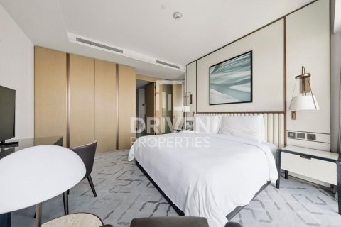 Снять в аренду квартиру в Address Harbour Point, Dubai Creek Harbour (The Lagoons), Дубай: 2 спальни, 102.01м², № 145356 - фото 6