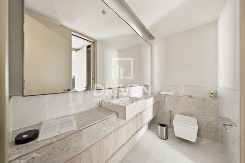 Снять в аренду квартиру в Address Harbour Point, Dubai Creek Harbour (The Lagoons), Дубай: 2 спальни, 102.01м², № 145356 - фото 19