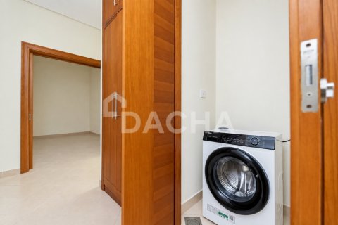 Apartamento en Golf Towers, The Views, Dubai, 2 dormitorios, 234 m², № 143503 - foto 12