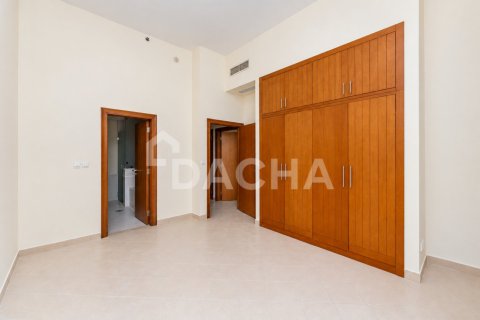 Apartamento en Golf Towers, The Views, Dubai, 2 dormitorios, 234 m², № 143503 - foto 16