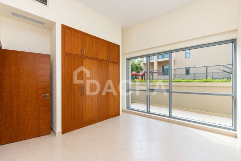 Apartamento en Golf Towers, The Views, Dubai, 2 dormitorios, 234 m², № 143503 - foto 20
