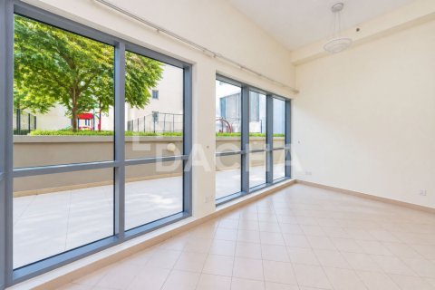 Apartamento en Golf Towers, The Views, Dubai, 2 dormitorios, 234 m², № 143503 - foto 4
