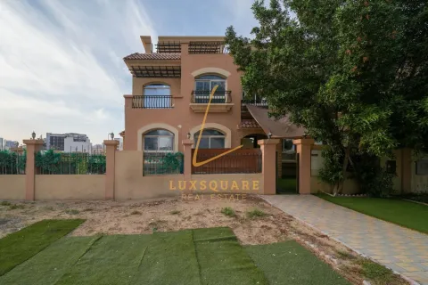 Villa à Jumeirah Village Circle, Dubai, 3 chambres, 142 m², № 143756