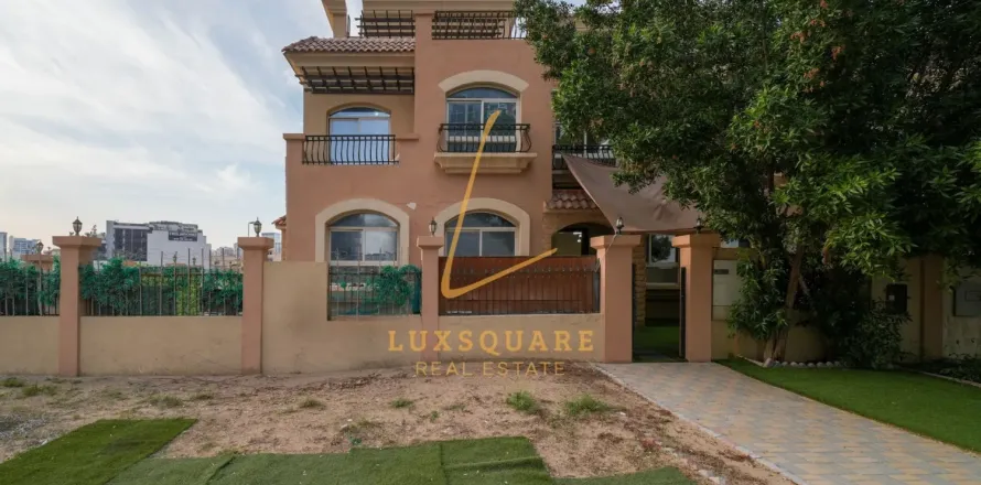 Villa à Jumeirah Village Circle, Dubai, 3 chambres, 142 m², № 143756
