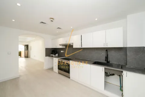 Villa à Jumeirah Village Circle, Dubai, 3 chambres, 142 m², № 143756 - photo 5