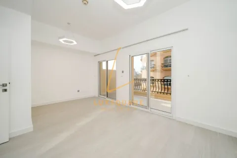 Villa à Jumeirah Village Circle, Dubai, 3 chambres, 142 m², № 143756 - photo 9