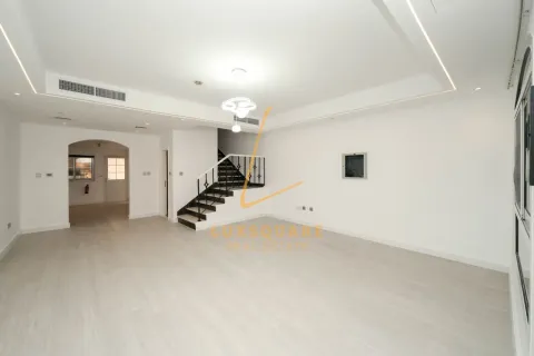 Villa à Jumeirah Village Circle, Dubai, 3 chambres, 142 m², № 143756 - photo 4