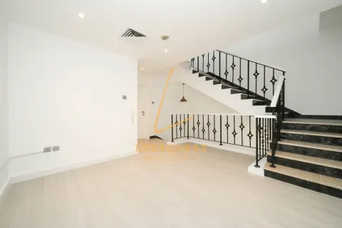 Villa à Jumeirah Village Circle, Dubai, 3 chambres, 142 m², № 143756 - photo 6
