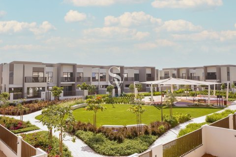 Townhouse in Dubai 3 bedrooms, 164 sq.m. № 121747