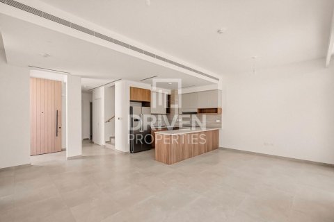 Adosado en Mudon, Dubai, 4 dormitorios, 310.02 m², № 145438