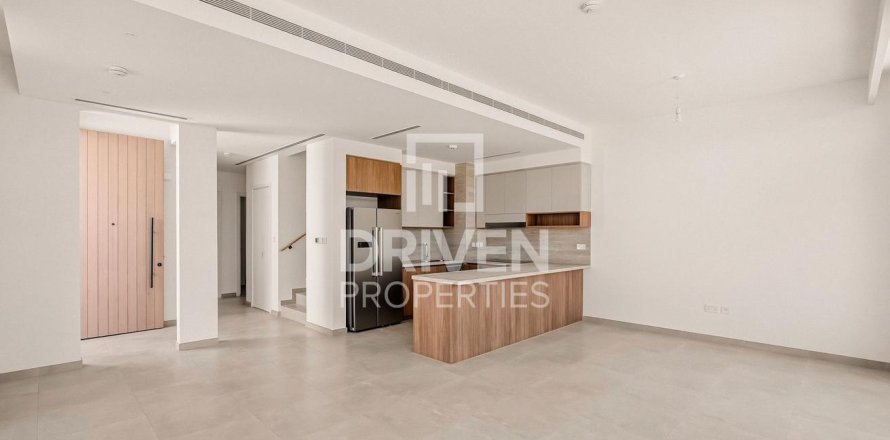 Adosado en Mudon, Dubai, 4 dormitorios, 310.02 m², № 145438